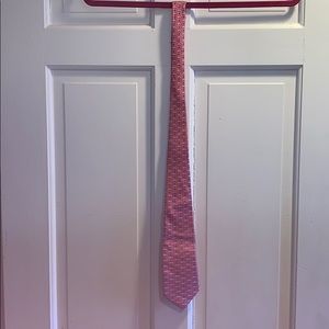 boys vineyard vines fish tie
